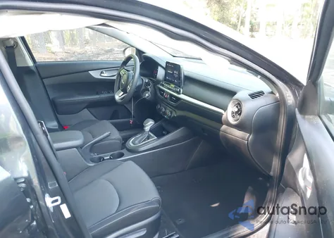 2023 Kia Forte Lxs z USA, uszkodzony, nr VIN 3KPF24AD4PE644244